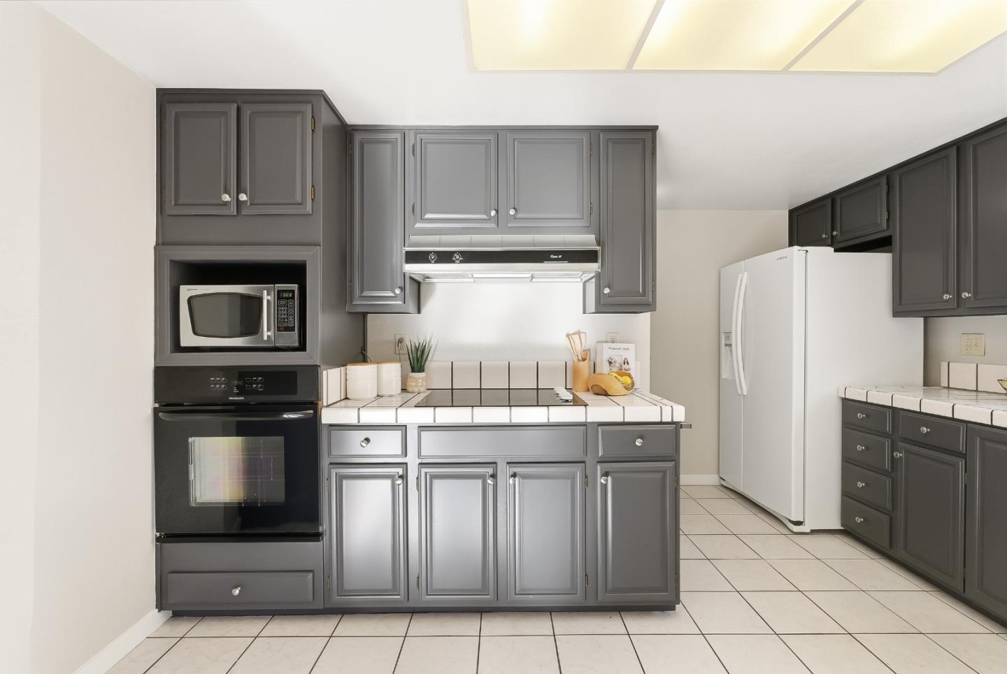 Detail Gallery Image 9 of 27 For 16154 Loretta Ln, Los Gatos,  CA 95032 - 2 Beds | 2/1 Baths