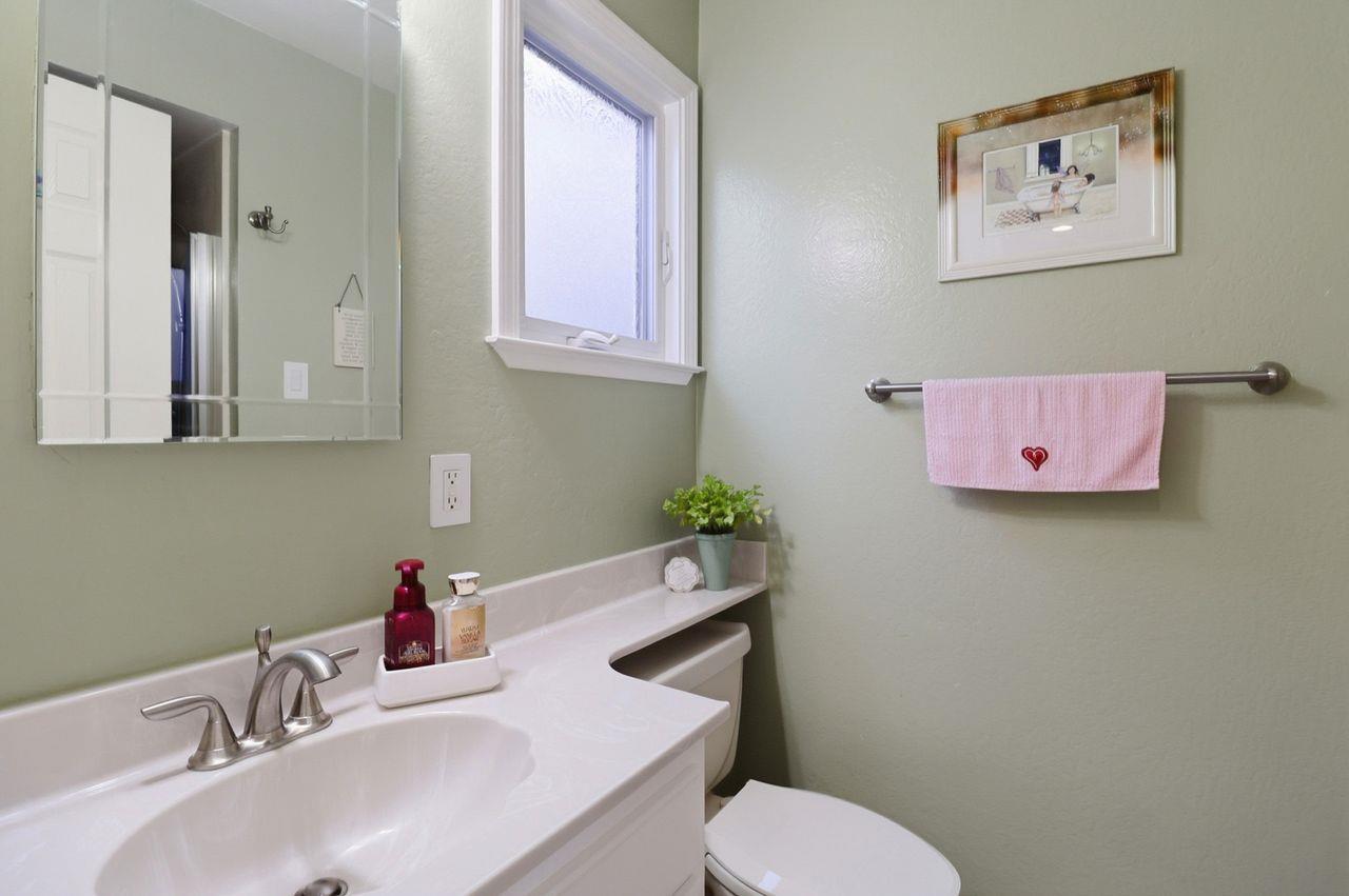 Detail Gallery Image 18 of 27 For 1959 Playa St, San Mateo,  CA 94403 - 3 Beds | 2 Baths