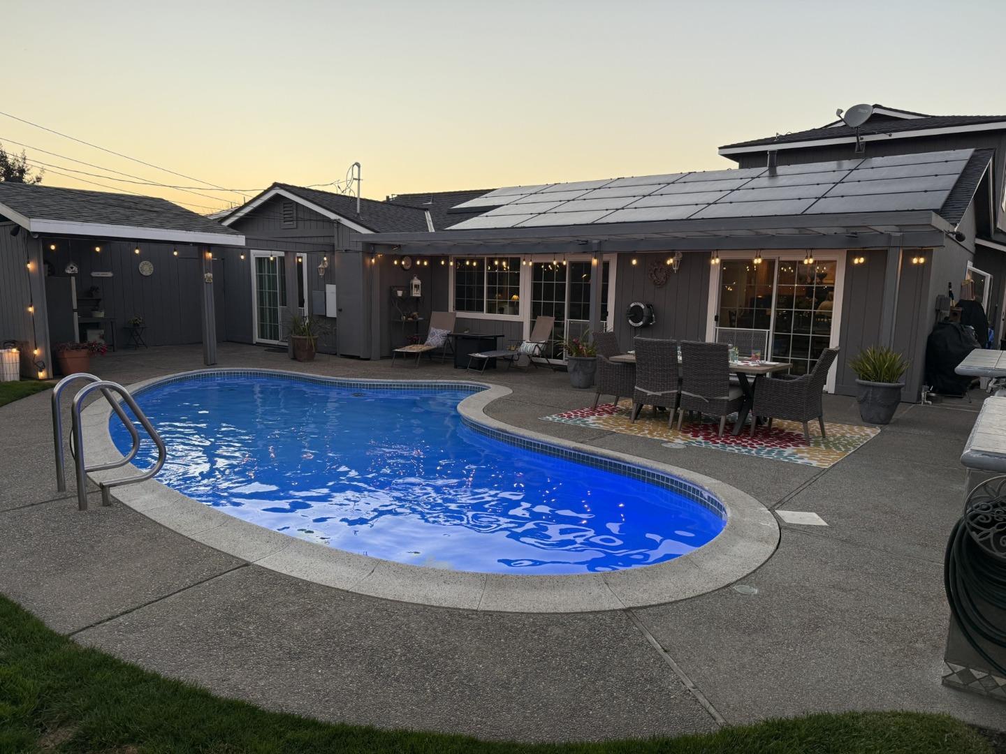 Detail Gallery Image 24 of 27 For 1959 Playa St, San Mateo,  CA 94403 - 3 Beds | 2 Baths