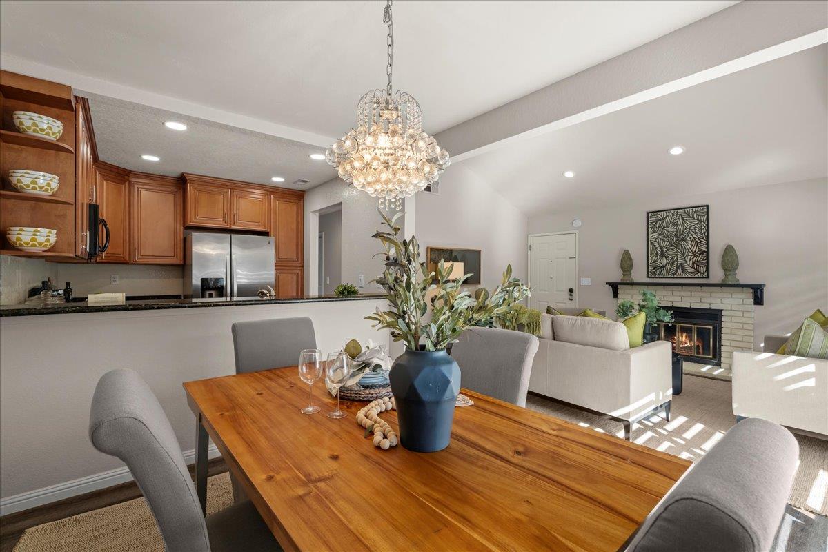 Detail Gallery Image 10 of 27 For 1411 La Terrace Cir, San Jose,  CA 95123 - 2 Beds | 1 Baths