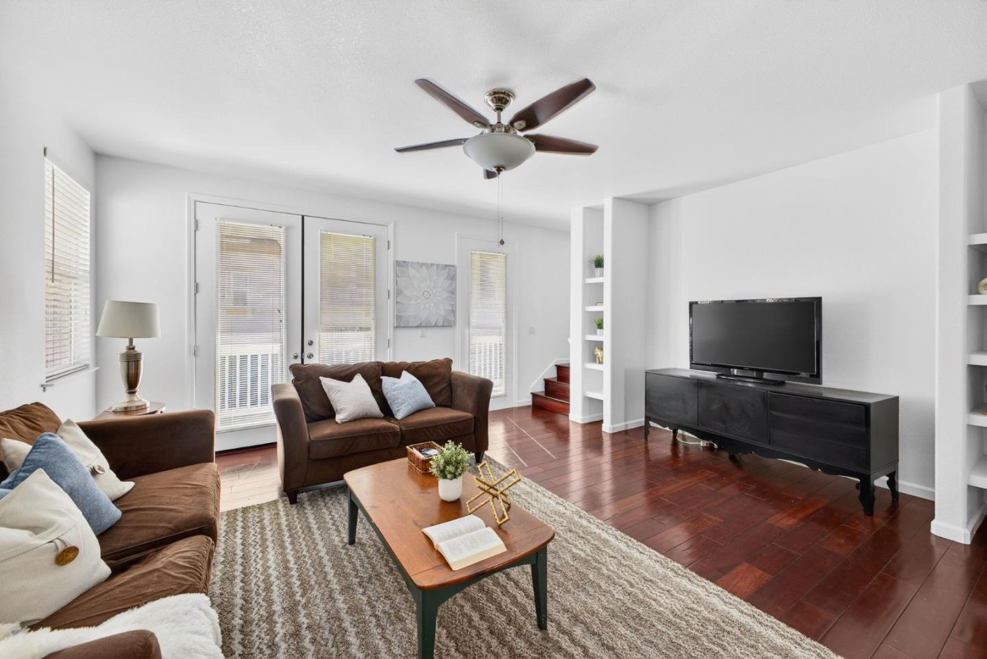 Detail Gallery Image 5 of 25 For 363 Bella Ridge Ter, San Jose,  CA 95125 - 3 Beds | 3 Baths