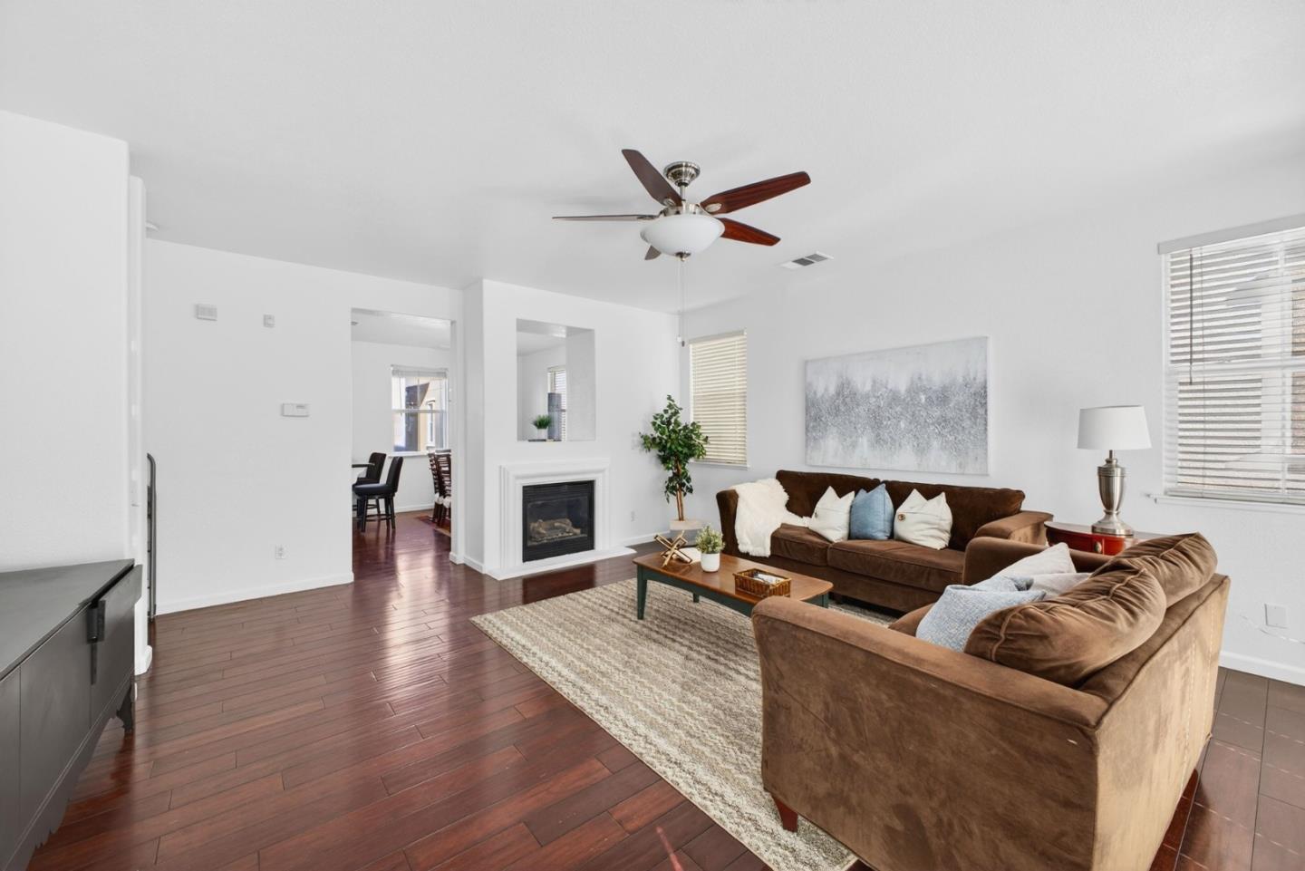 Detail Gallery Image 6 of 25 For 363 Bella Ridge Ter, San Jose,  CA 95125 - 3 Beds | 3 Baths