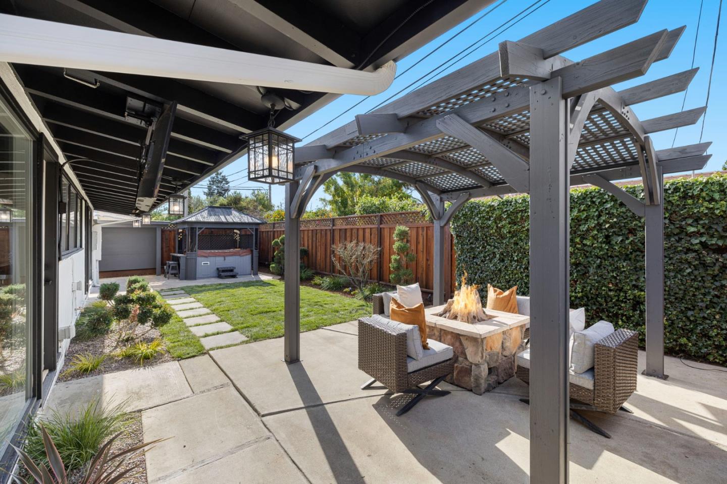 Detail Gallery Image 39 of 50 For 334 Kellogg Way, Santa Clara,  CA 95051 - 3 Beds | 2 Baths