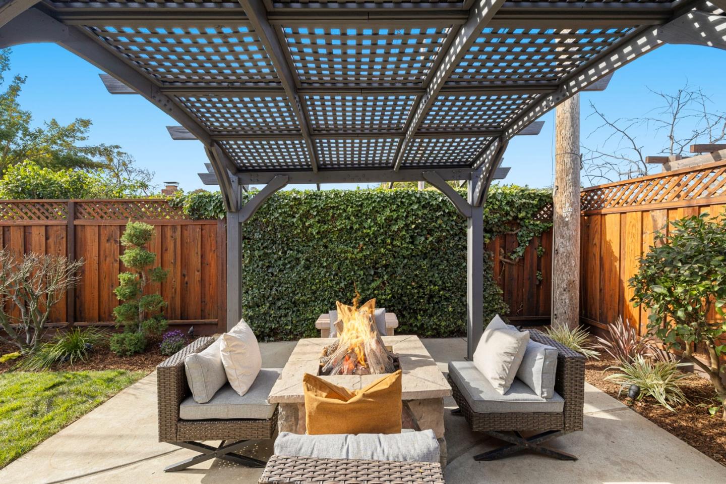 Detail Gallery Image 40 of 50 For 334 Kellogg Way, Santa Clara,  CA 95051 - 3 Beds | 2 Baths