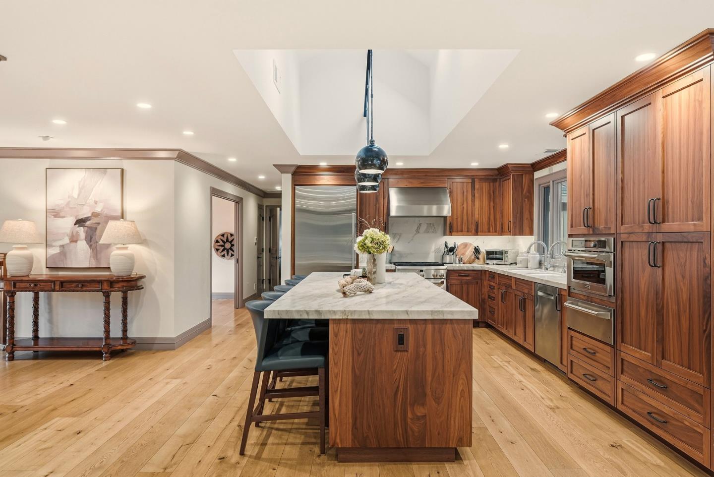 Detail Gallery Image 19 of 61 For 11913 Murietta Ln, Los Altos Hills,  CA 94022 - 4 Beds | 3/1 Baths