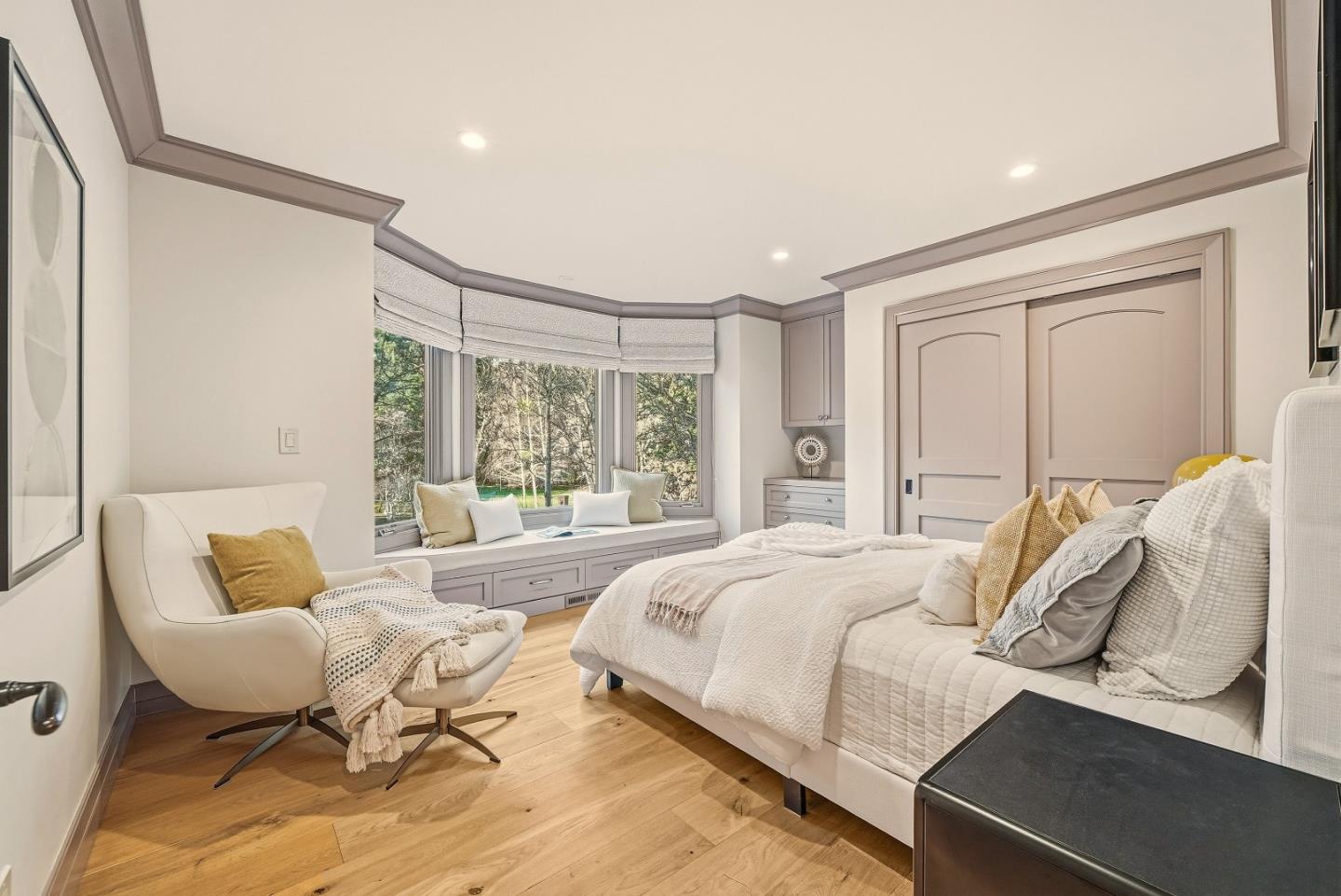 Detail Gallery Image 35 of 61 For 11913 Murietta Ln, Los Altos Hills,  CA 94022 - 4 Beds | 3/1 Baths