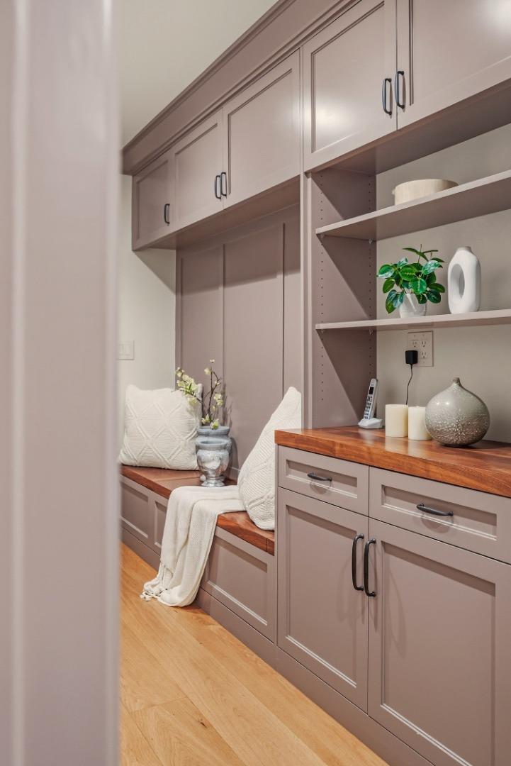 Detail Gallery Image 46 of 61 For 11913 Murietta Ln, Los Altos Hills,  CA 94022 - 4 Beds | 3/1 Baths