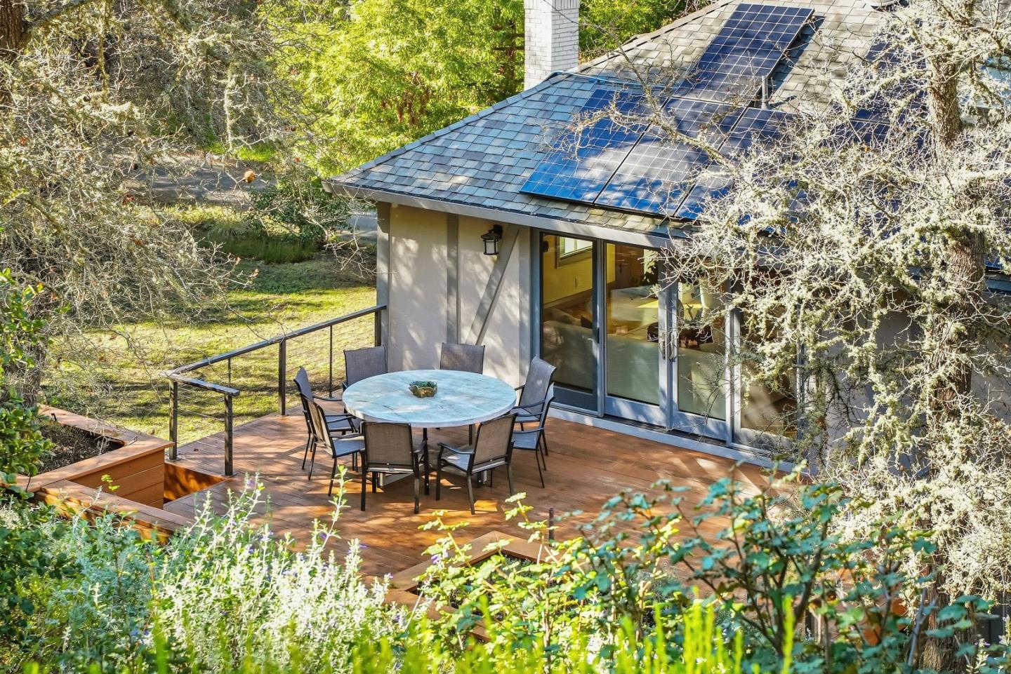 Detail Gallery Image 53 of 61 For 11913 Murietta Ln, Los Altos Hills,  CA 94022 - 4 Beds | 3/1 Baths