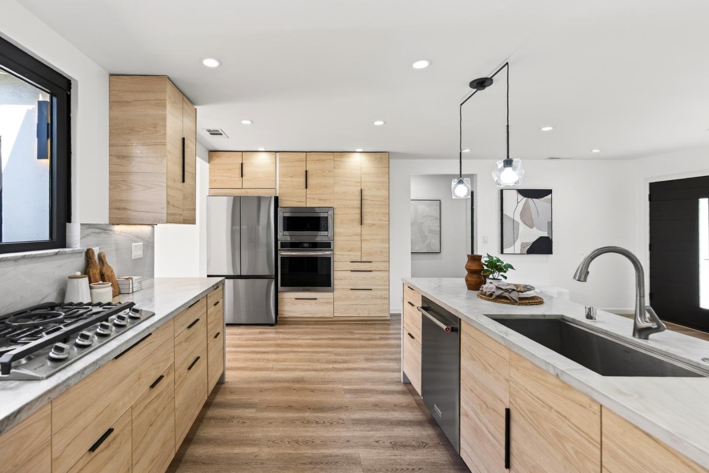 Detail Gallery Image 12 of 38 For 341 Orchard Ave, Sunnyvale,  CA 94085 - 3 Beds | 2 Baths