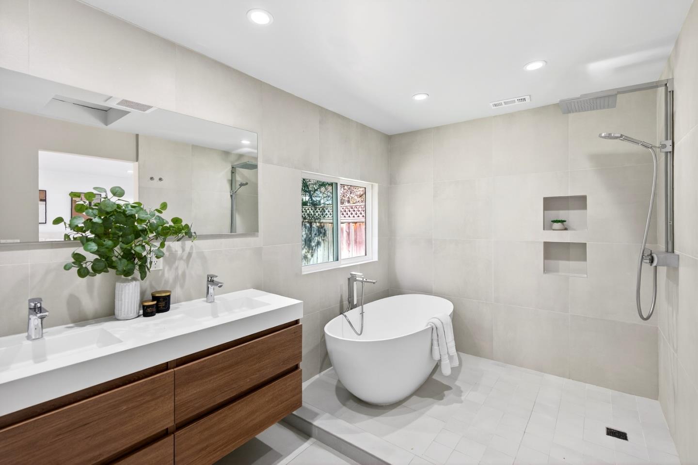 Detail Gallery Image 20 of 38 For 341 Orchard Ave, Sunnyvale,  CA 94085 - 3 Beds | 2 Baths