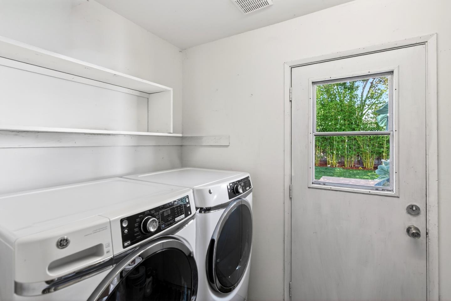 Detail Gallery Image 30 of 38 For 341 Orchard Ave, Sunnyvale,  CA 94085 - 3 Beds | 2 Baths