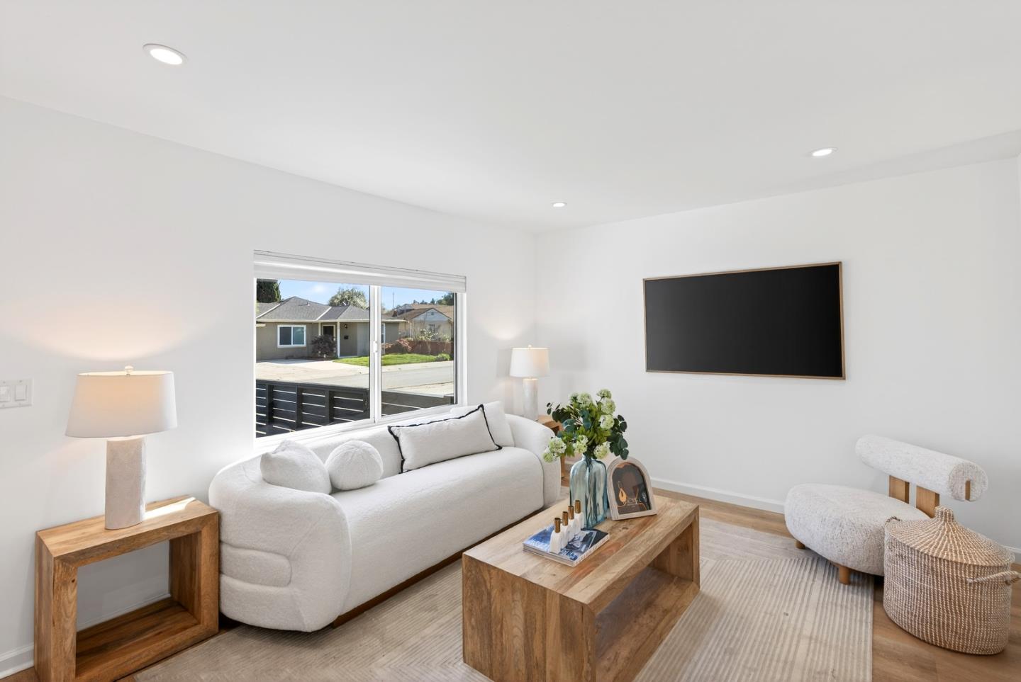 Detail Gallery Image 5 of 38 For 341 Orchard Ave, Sunnyvale,  CA 94085 - 3 Beds | 2 Baths