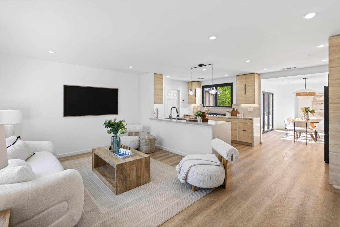 Detail Gallery Image 7 of 38 For 341 Orchard Ave, Sunnyvale,  CA 94085 - 3 Beds | 2 Baths