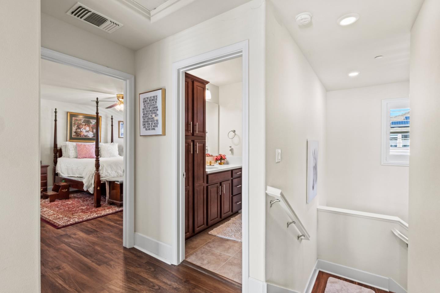 Detail Gallery Image 14 of 40 For 1215 Campania Way, Salinas,  CA 93905 - 4 Beds | 3 Baths