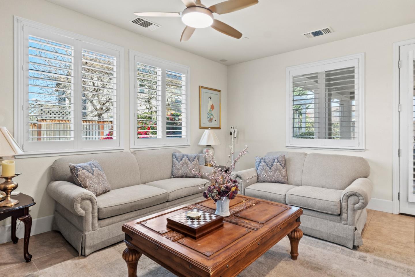 Detail Gallery Image 8 of 40 For 1215 Campania Way, Salinas,  CA 93905 - 4 Beds | 3 Baths