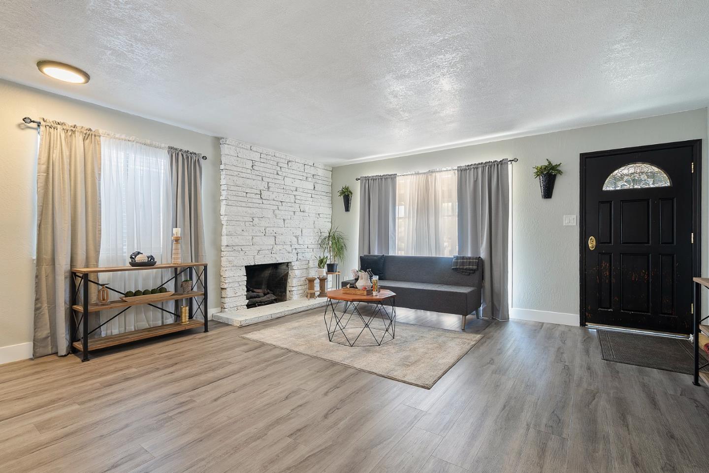 Detail Gallery Image 5 of 7 For 26147 Stryker St, Hayward,  CA 94545 - 3 Beds | 2 Baths