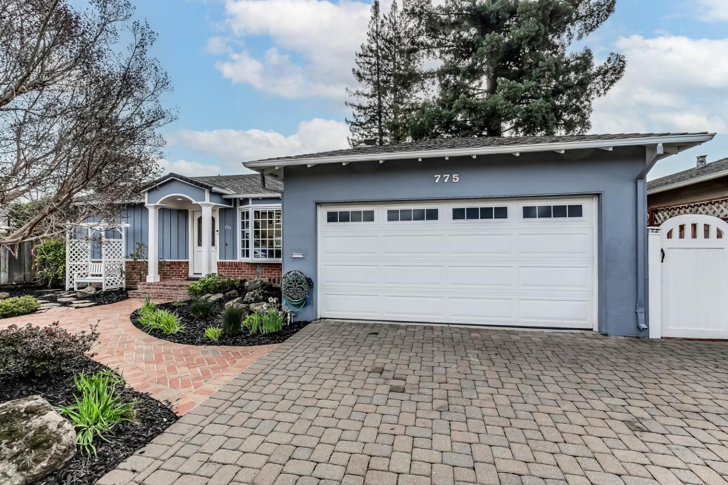 Detail Gallery Image 13 of 26 For 775 Arbor Rd, Menlo Park,  CA 94025 - 3 Beds | 3 Baths