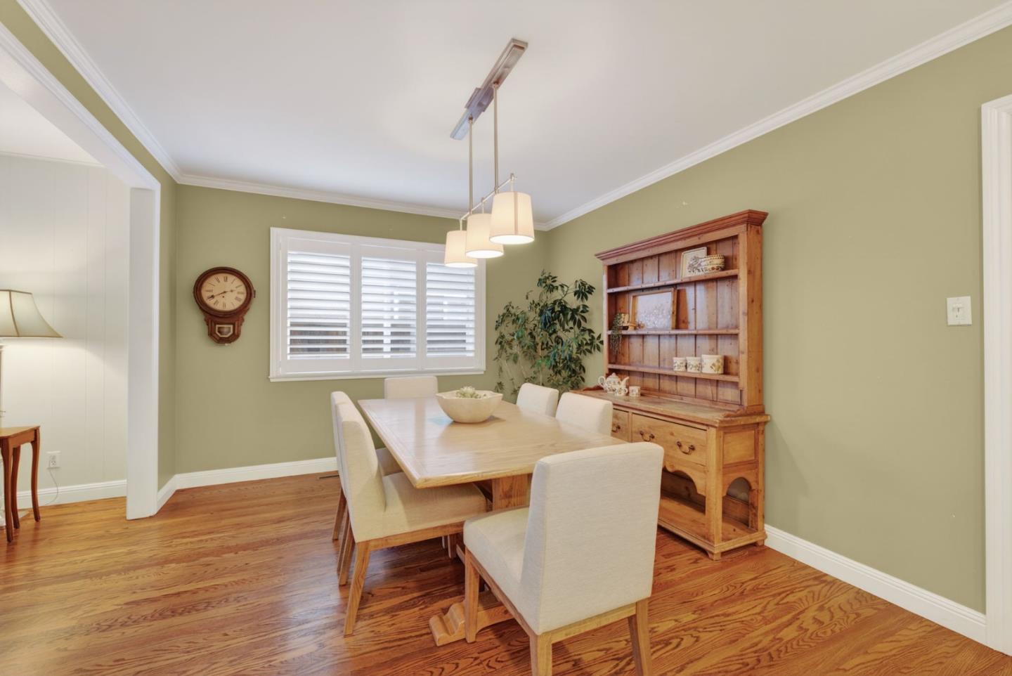 Detail Gallery Image 13 of 60 For 2338 Gunar Dr, San Jose,  CA 95124 - 4 Beds | 2/1 Baths