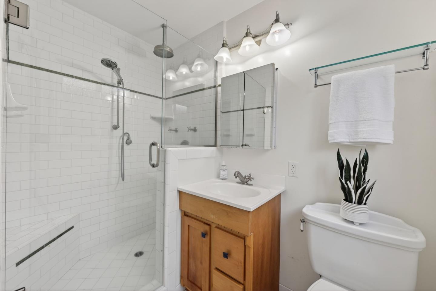 Detail Gallery Image 24 of 60 For 2338 Gunar Dr, San Jose,  CA 95124 - 4 Beds | 2/1 Baths