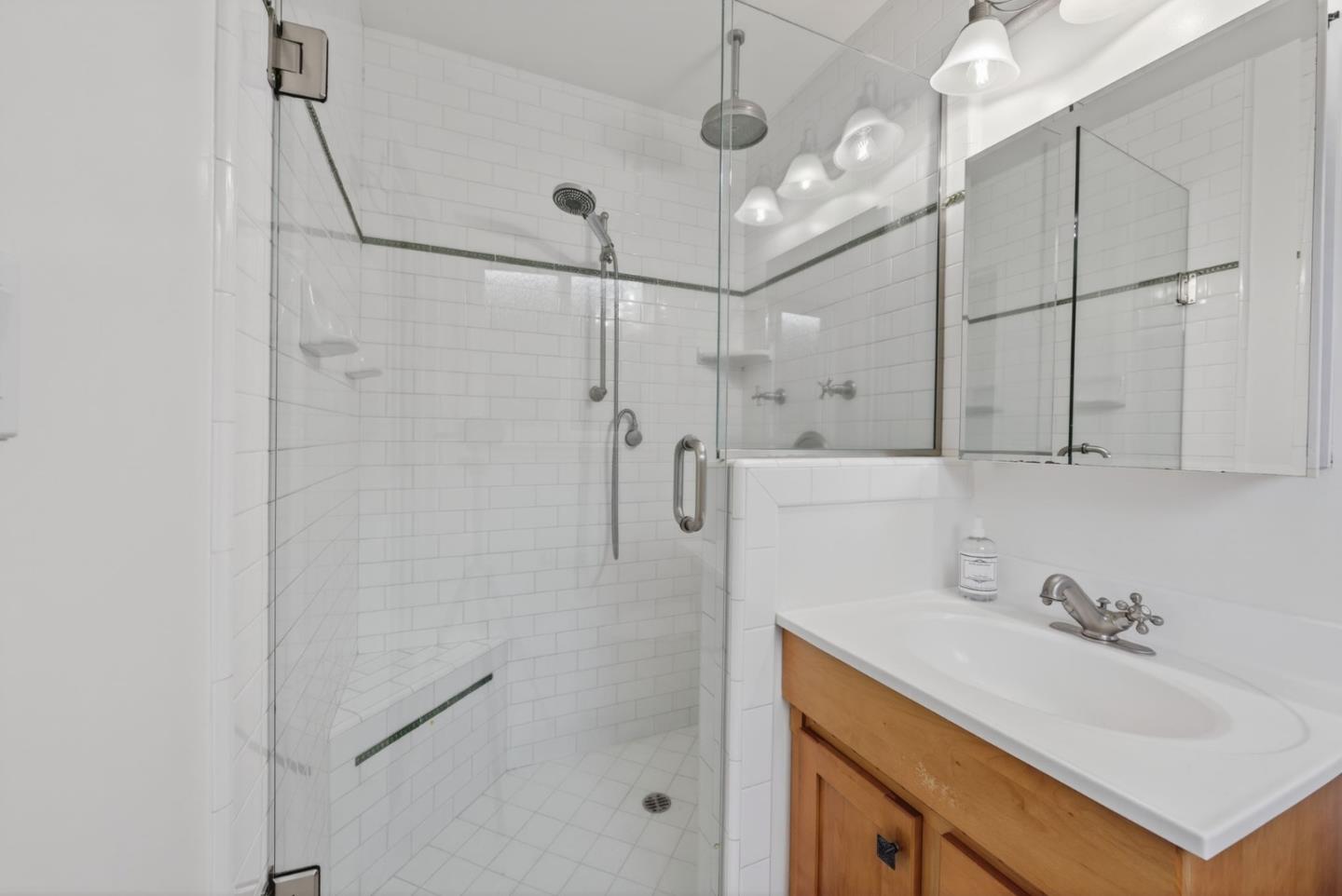 Detail Gallery Image 25 of 60 For 2338 Gunar Dr, San Jose,  CA 95124 - 4 Beds | 2/1 Baths