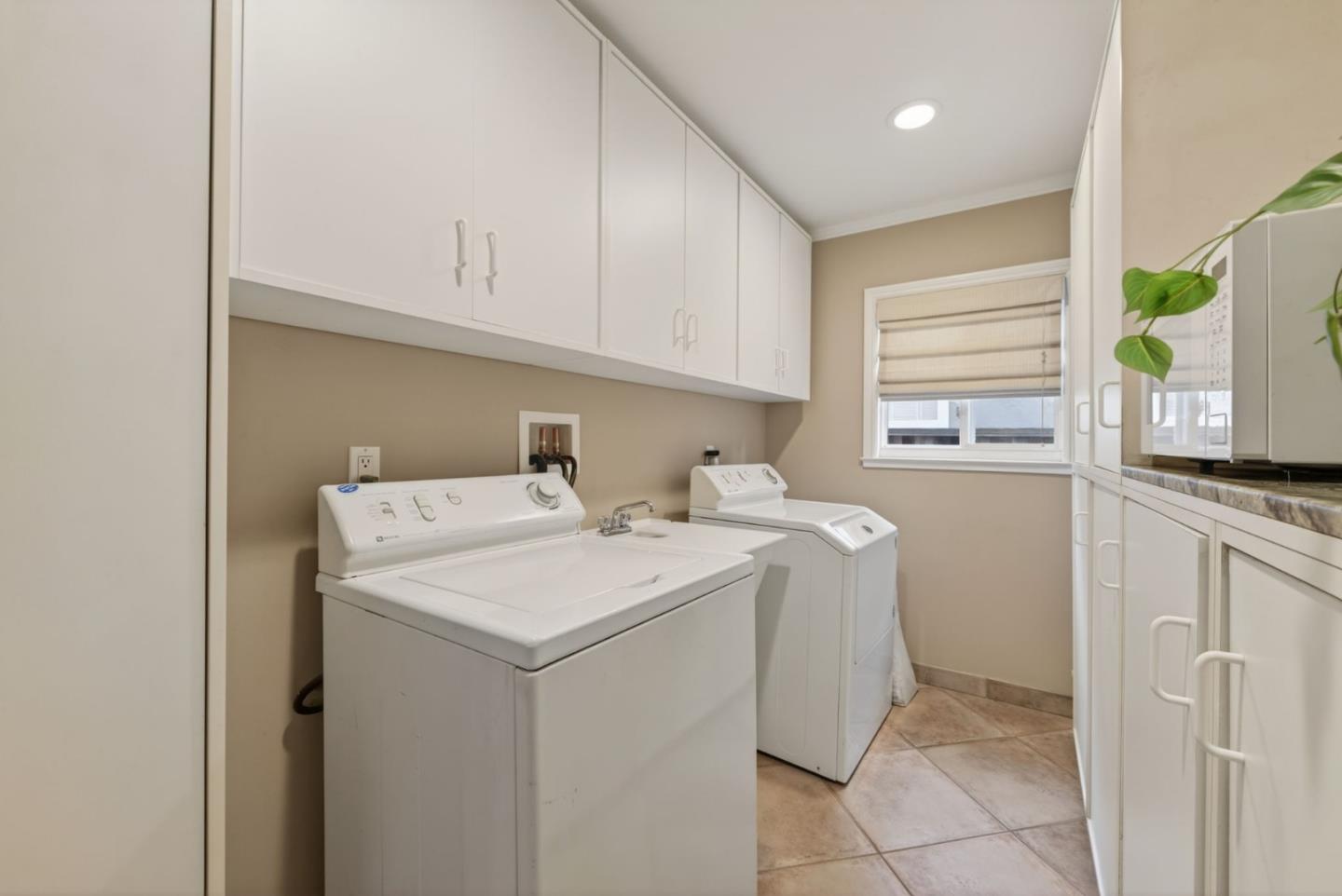 Detail Gallery Image 37 of 60 For 2338 Gunar Dr, San Jose,  CA 95124 - 4 Beds | 2/1 Baths