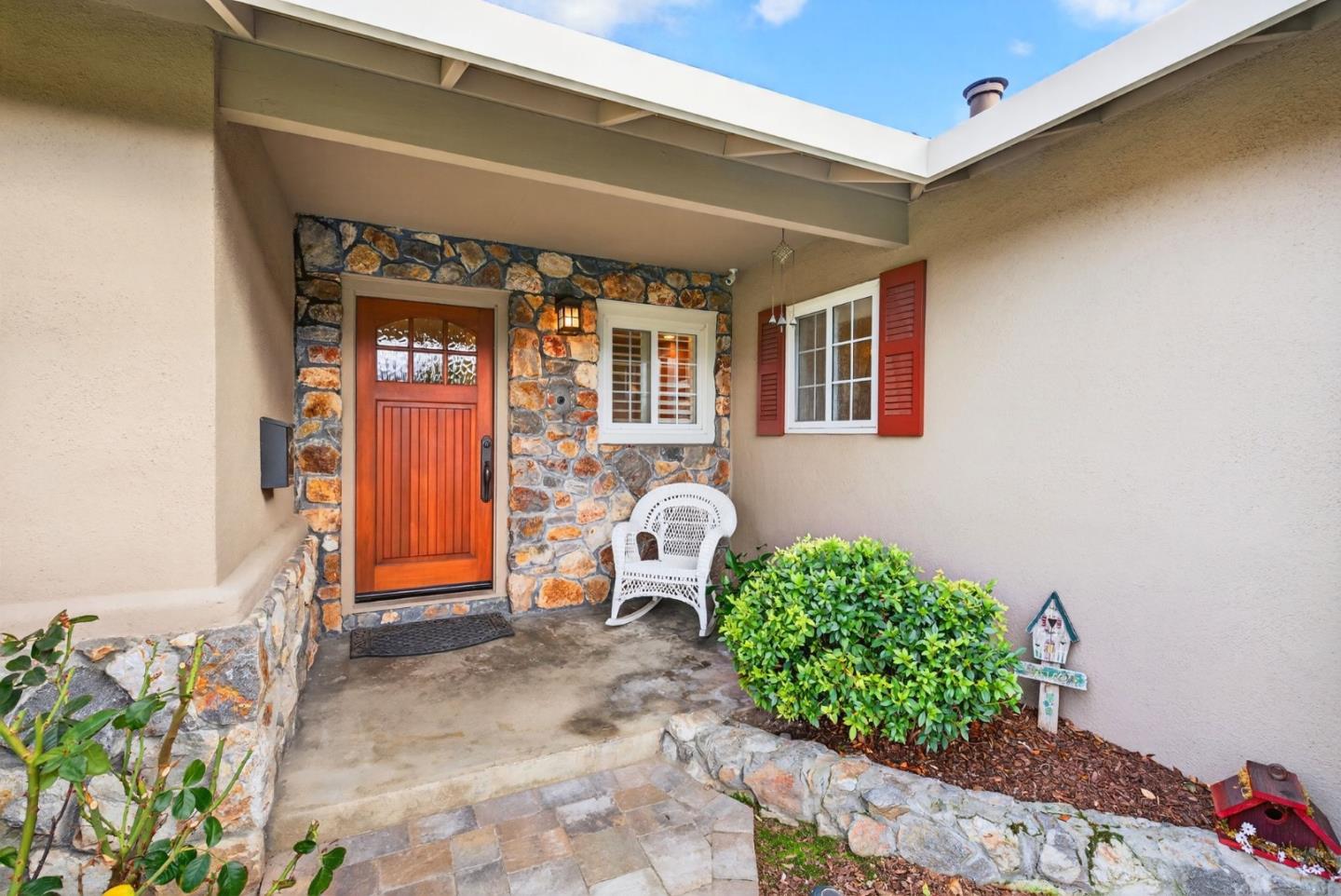 Detail Gallery Image 5 of 60 For 2338 Gunar Dr, San Jose,  CA 95124 - 4 Beds | 2/1 Baths