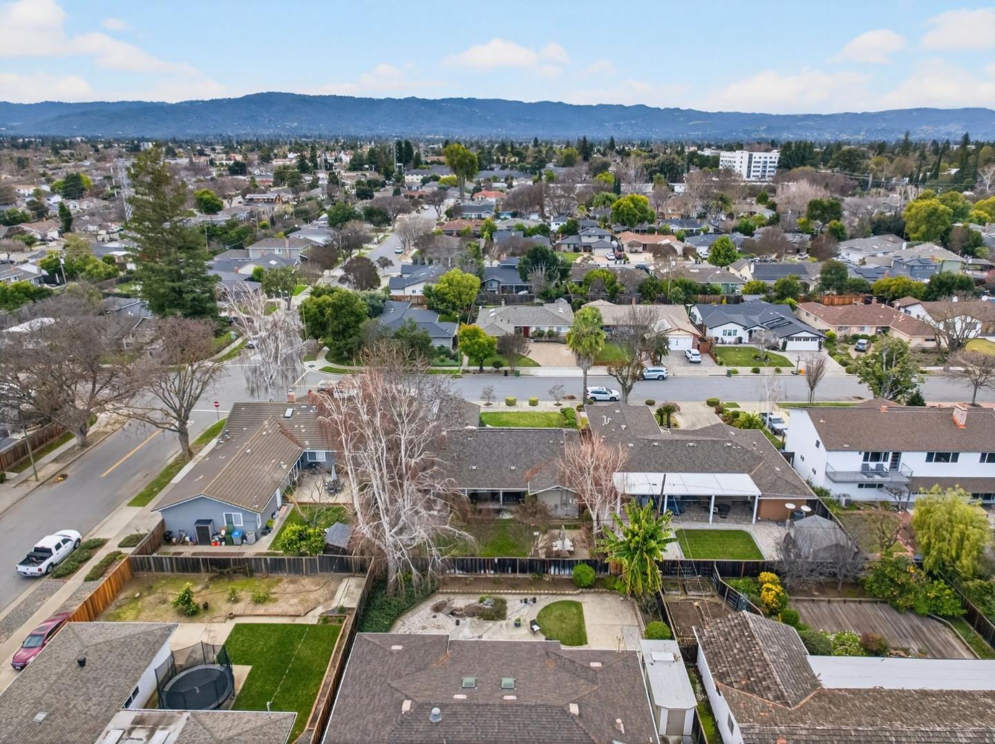 Detail Gallery Image 50 of 60 For 2338 Gunar Dr, San Jose,  CA 95124 - 4 Beds | 2/1 Baths