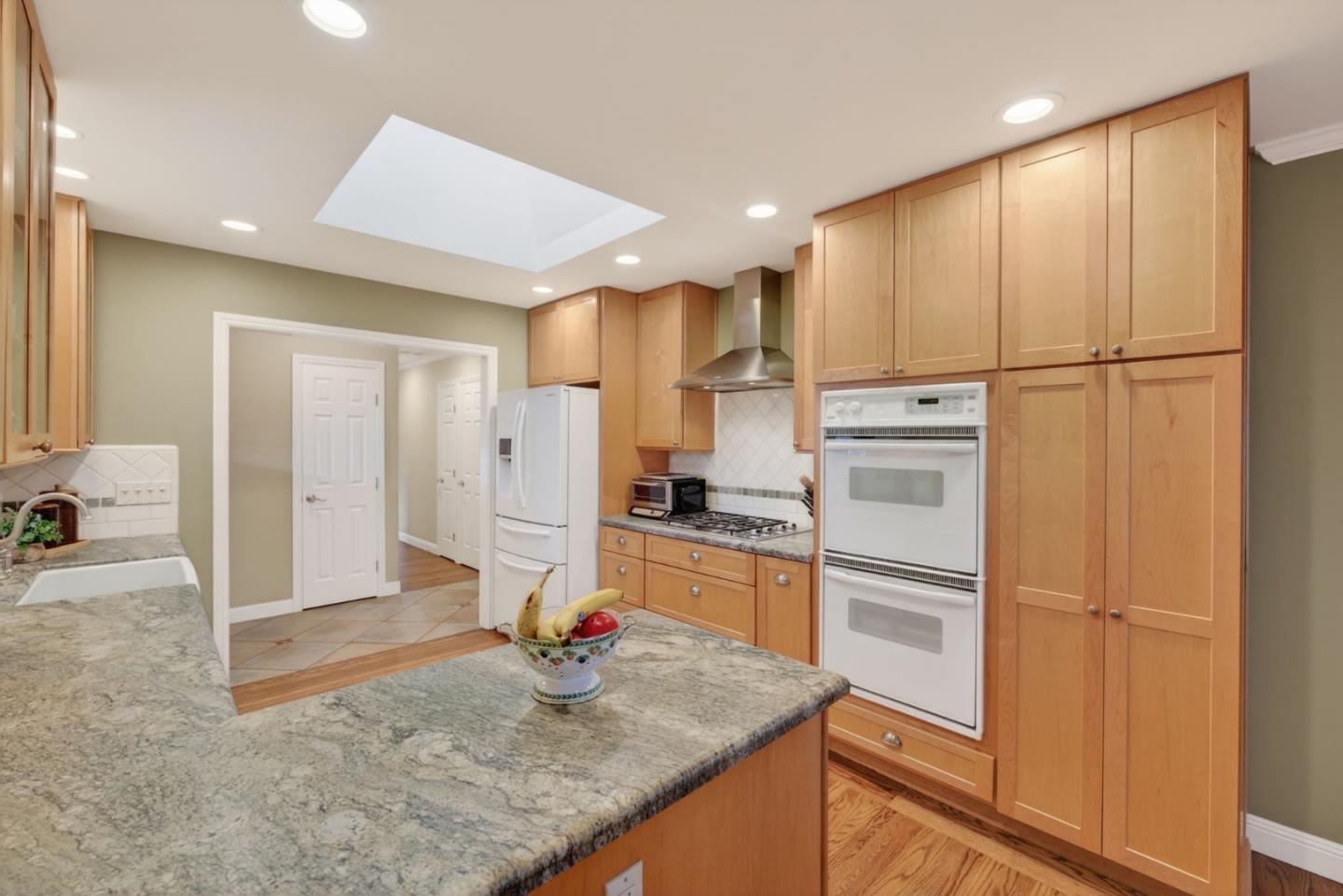 Detail Gallery Image 9 of 60 For 2338 Gunar Dr, San Jose,  CA 95124 - 4 Beds | 2/1 Baths