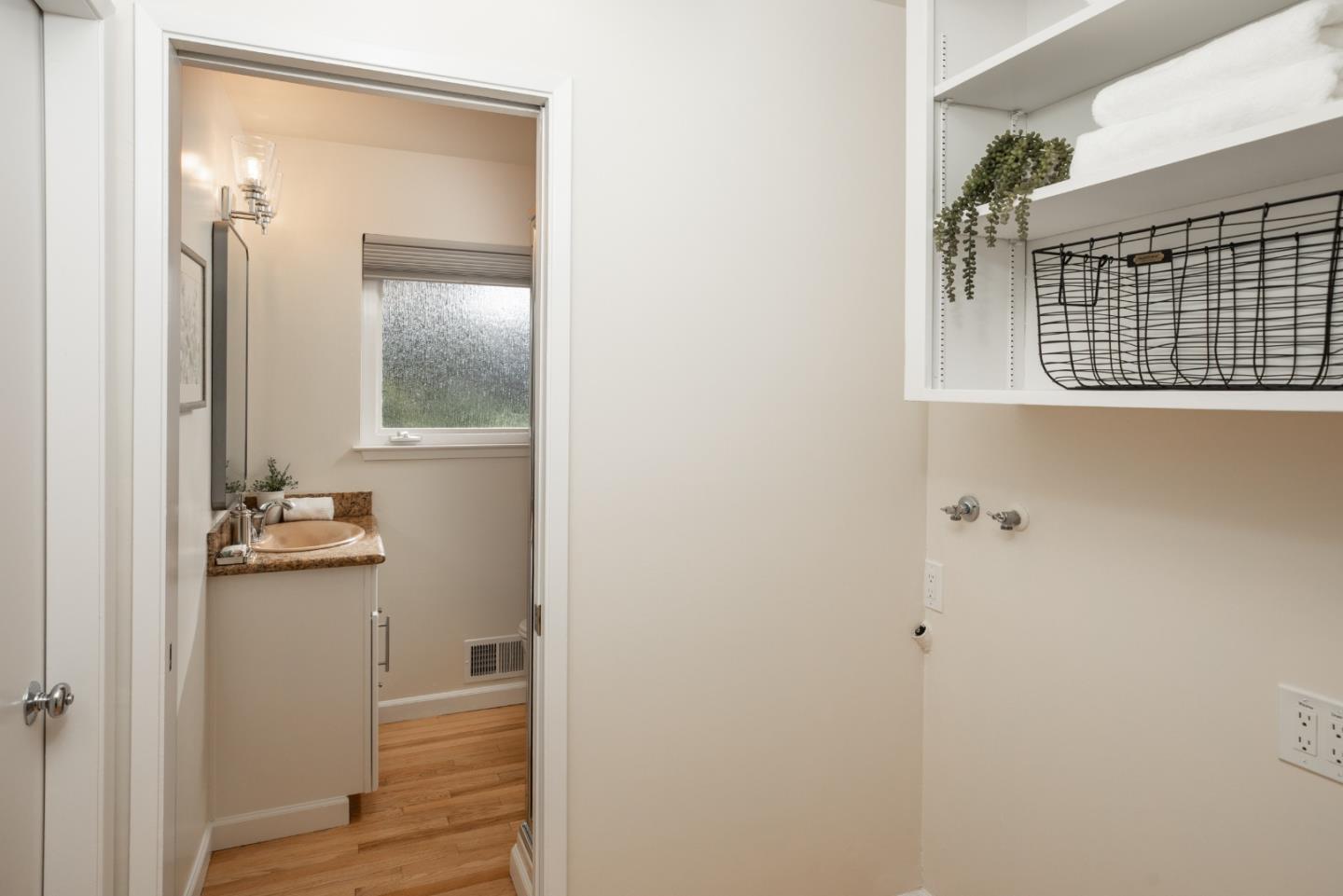 Detail Gallery Image 17 of 42 For 260 Trianon Way, Los Altos,  CA 94022 - 4 Beds | 3 Baths