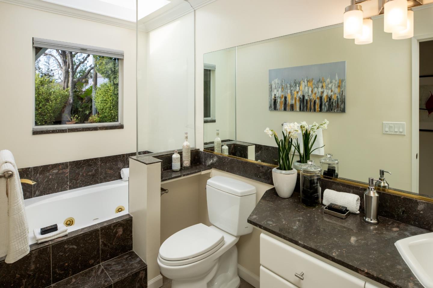 Detail Gallery Image 21 of 42 For 260 Trianon Way, Los Altos,  CA 94022 - 4 Beds | 3 Baths