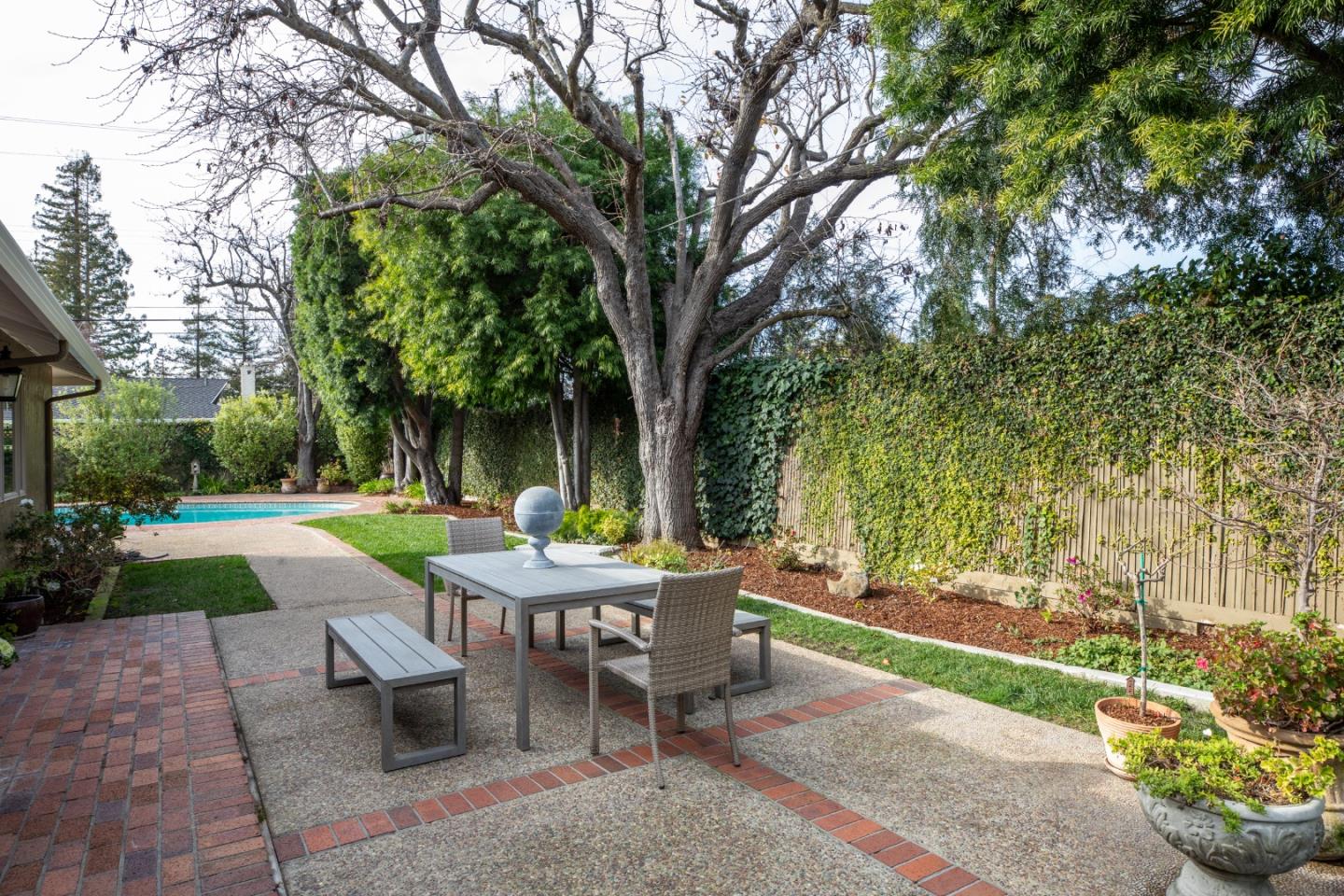 Detail Gallery Image 29 of 42 For 260 Trianon Way, Los Altos,  CA 94022 - 4 Beds | 3 Baths