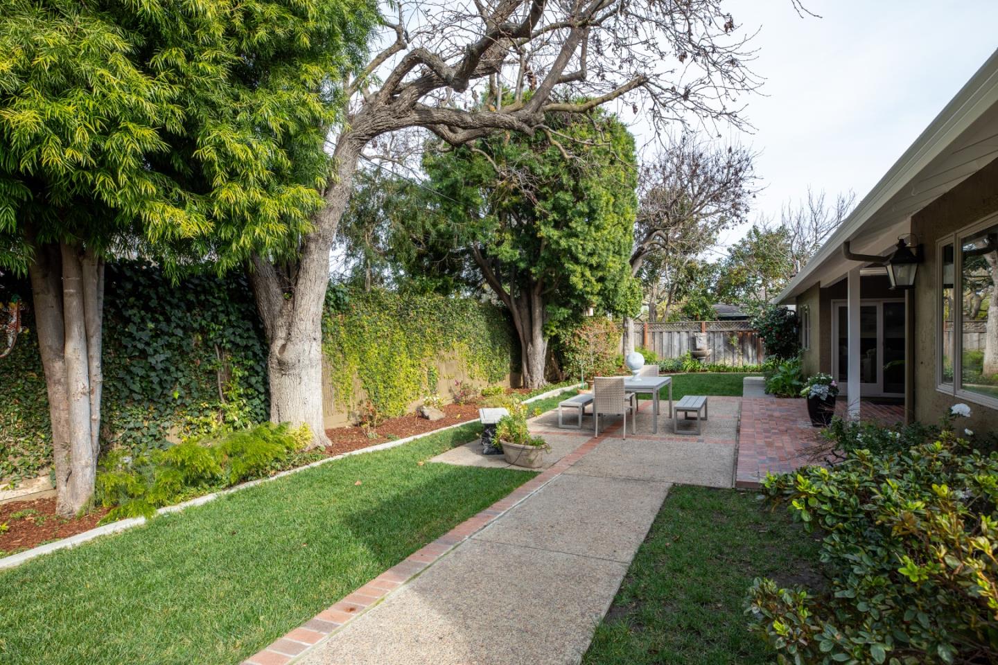 Detail Gallery Image 30 of 42 For 260 Trianon Way, Los Altos,  CA 94022 - 4 Beds | 3 Baths