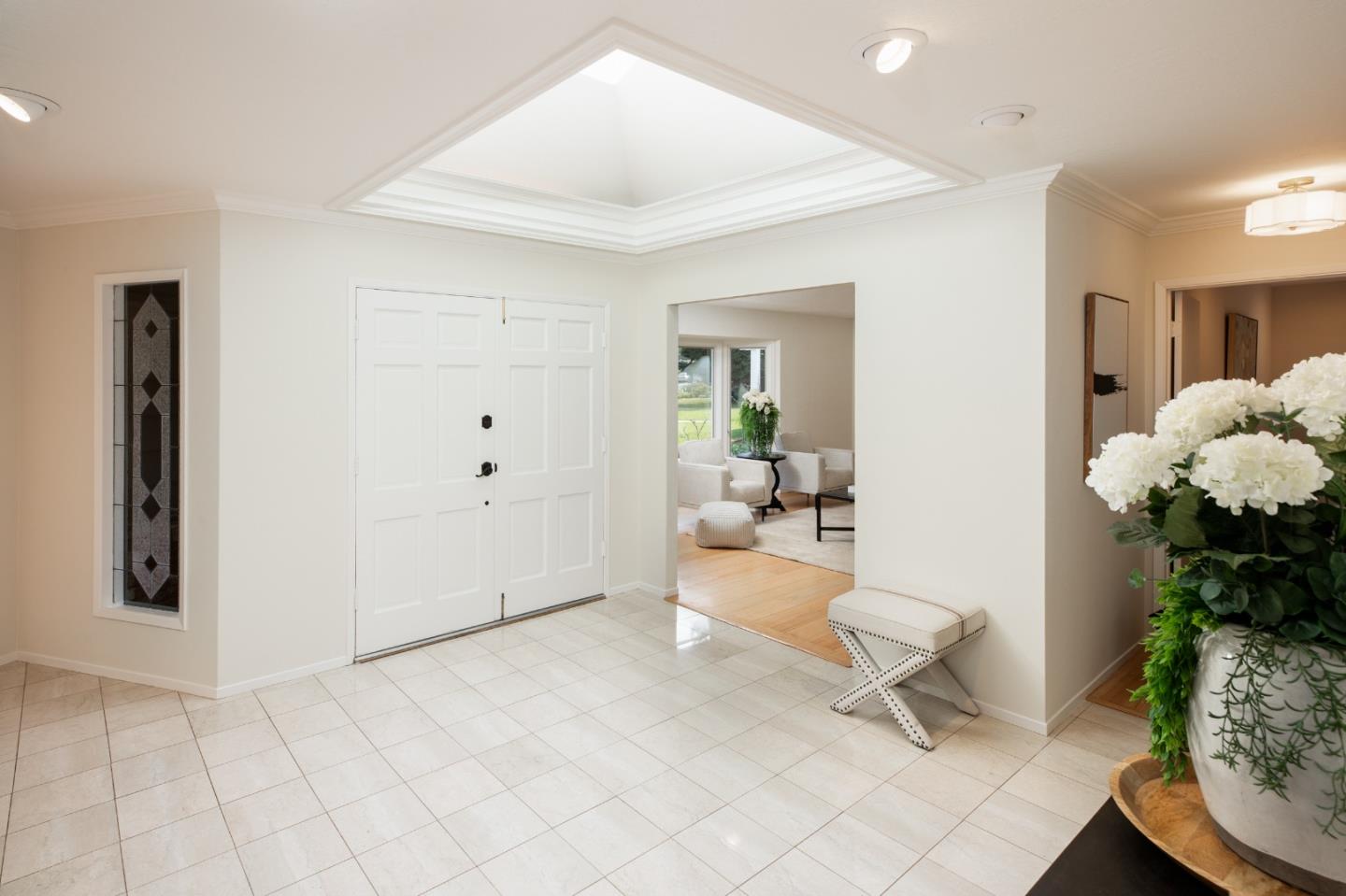 Detail Gallery Image 6 of 42 For 260 Trianon Way, Los Altos,  CA 94022 - 4 Beds | 3 Baths