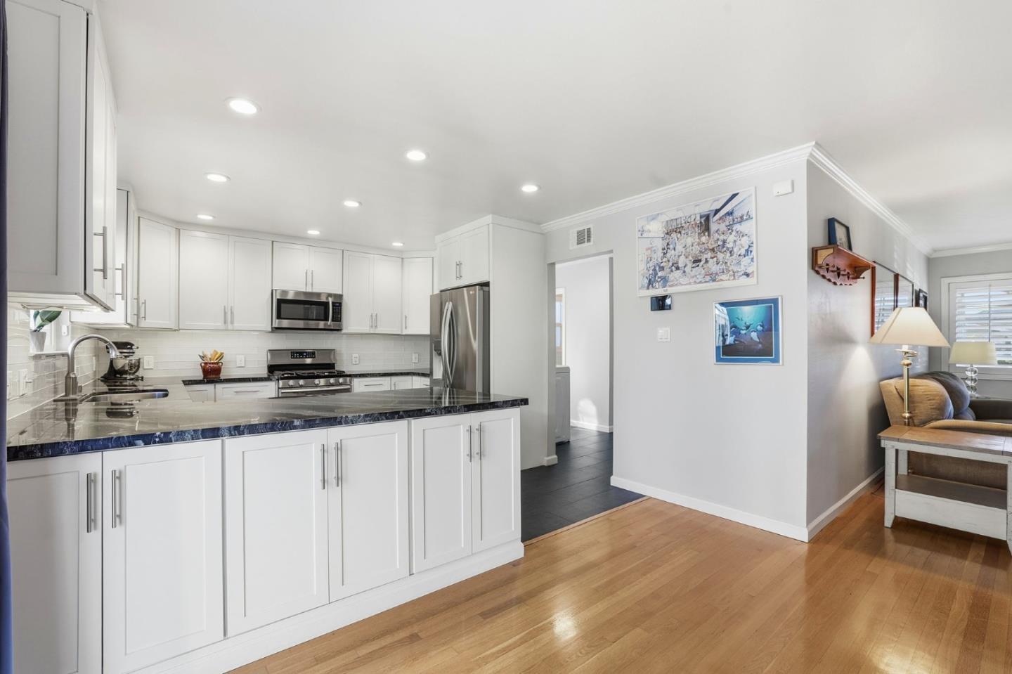 Detail Gallery Image 13 of 41 For 1177 Janice Dr, Santa Clara,  CA 95050 - 3 Beds | 1/1 Baths