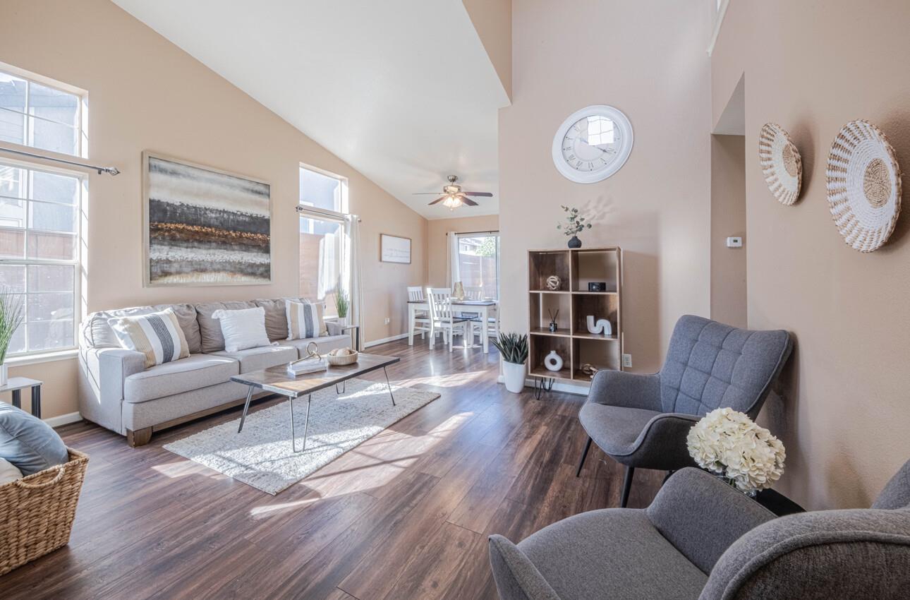 Detail Gallery Image 4 of 35 For 1829 Delancey Dr, Salinas,  CA 93906 - 3 Beds | 2/1 Baths