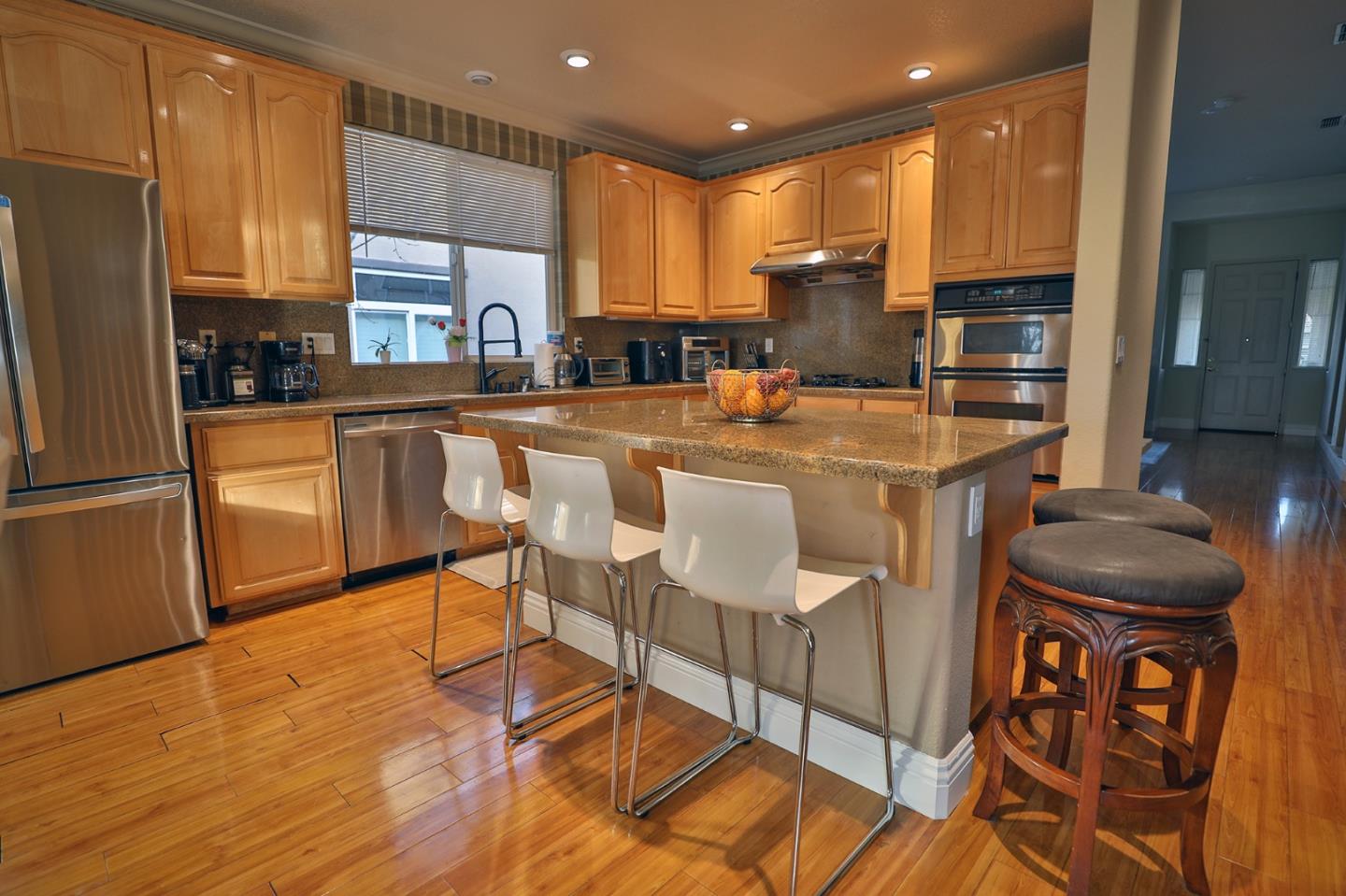 Detail Gallery Image 10 of 37 For 3032 Grasmere Cir, Roseville,  CA 95661 - 4 Beds | 3 Baths