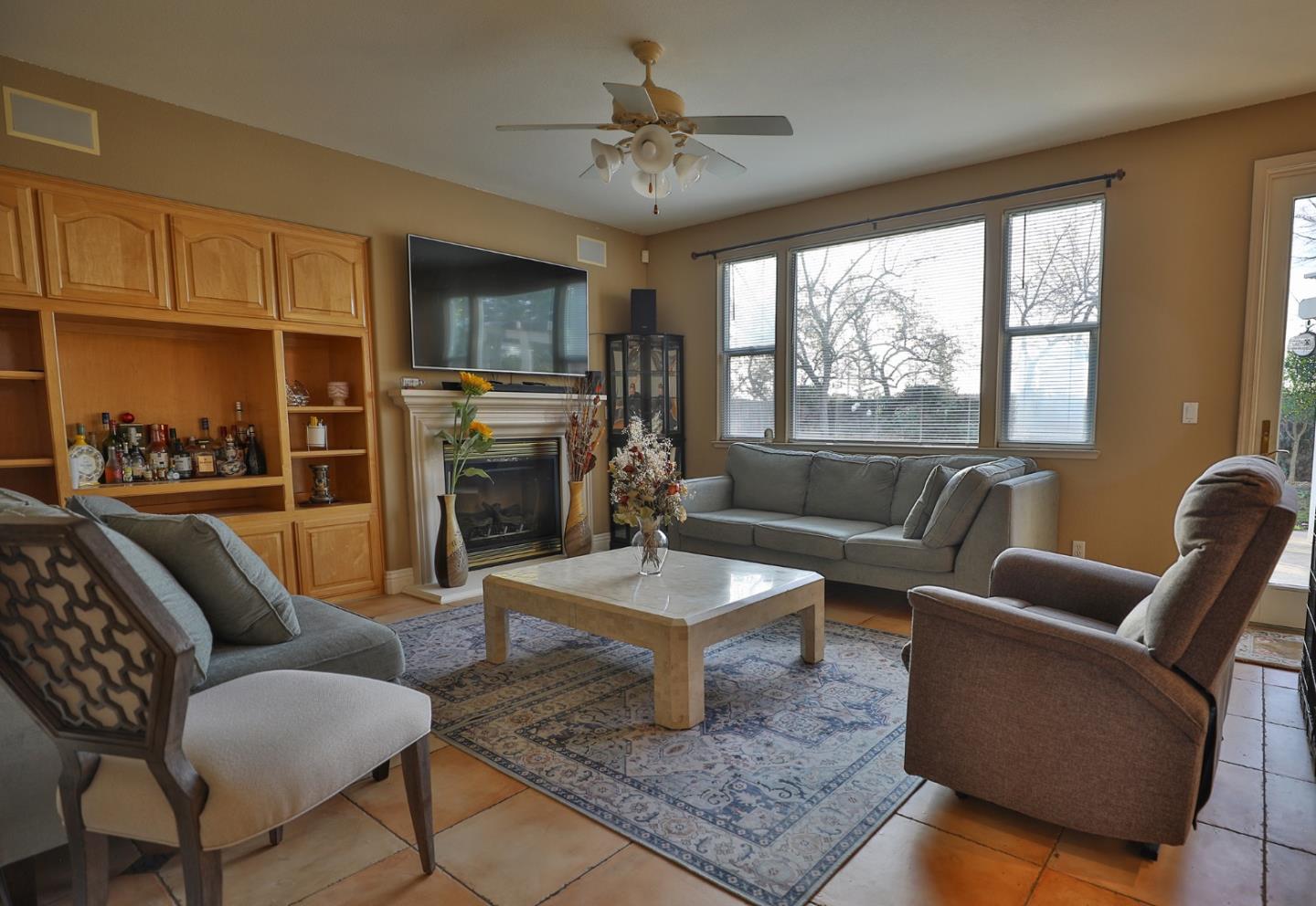 Detail Gallery Image 13 of 37 For 3032 Grasmere Cir, Roseville,  CA 95661 - 4 Beds | 3 Baths