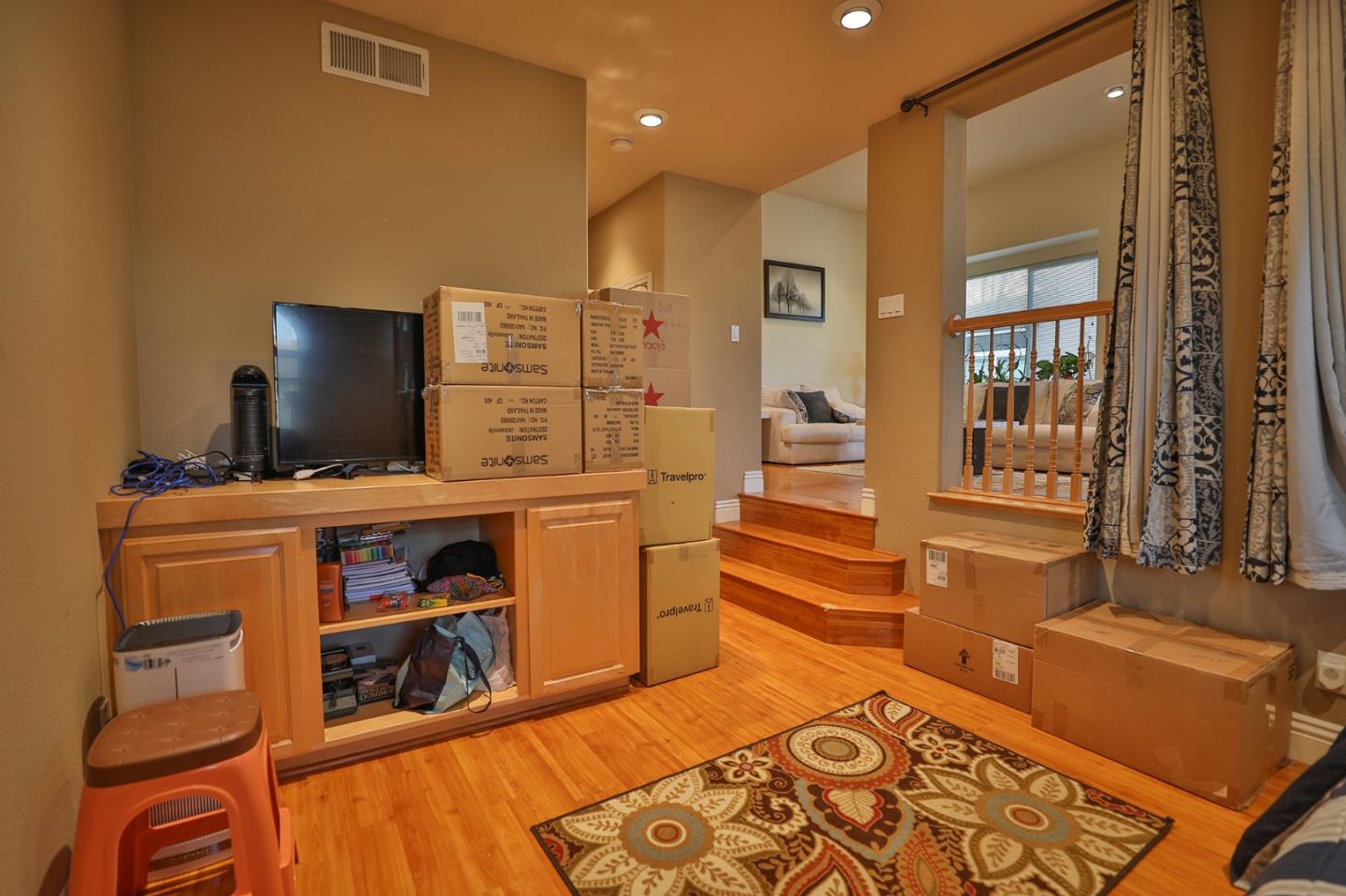 Detail Gallery Image 6 of 37 For 3032 Grasmere Cir, Roseville,  CA 95661 - 4 Beds | 3 Baths