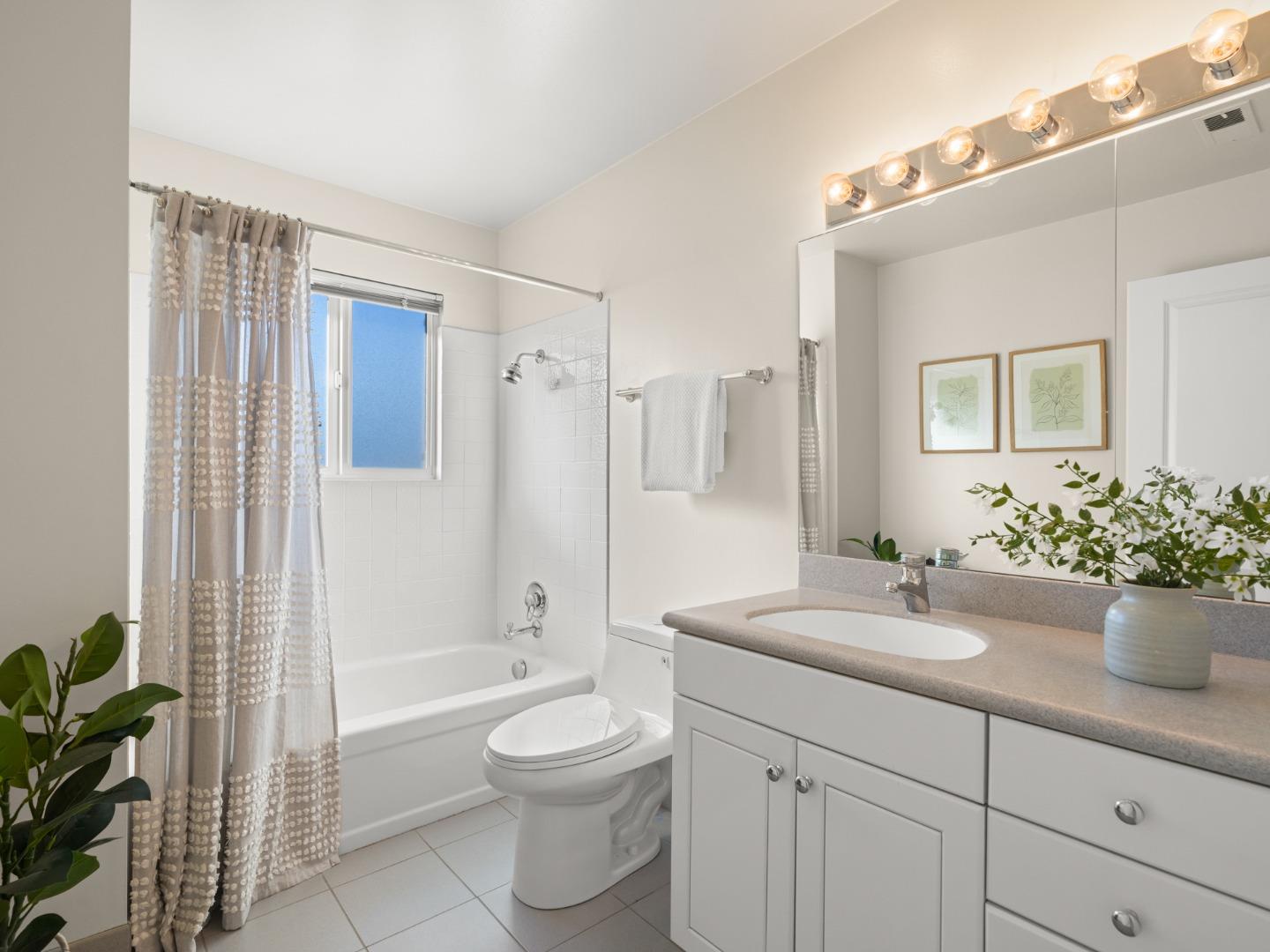 Detail Gallery Image 16 of 39 For 1458 Medallion Dr, San Jose,  CA 95120 - 5 Beds | 2/1 Baths