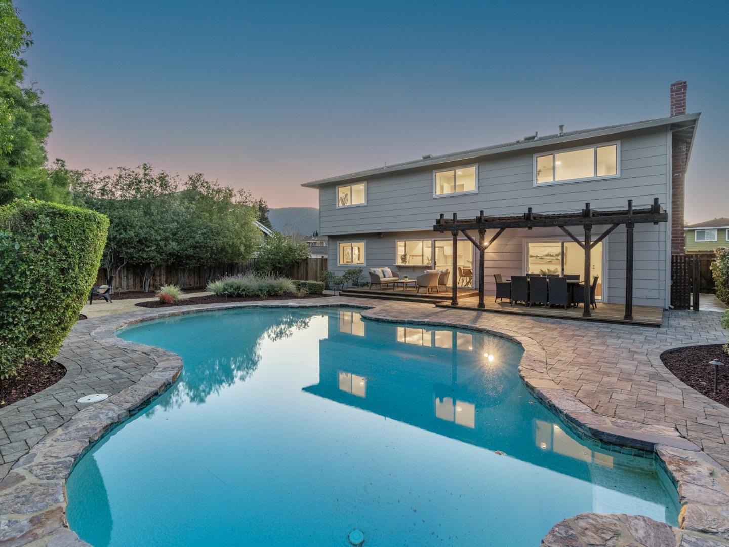 Detail Gallery Image 22 of 39 For 1458 Medallion Dr, San Jose,  CA 95120 - 5 Beds | 2/1 Baths