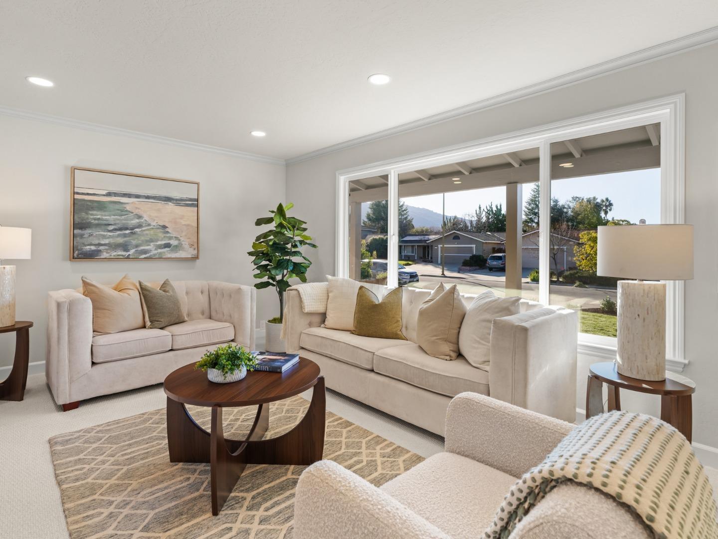 Detail Gallery Image 3 of 39 For 1458 Medallion Dr, San Jose,  CA 95120 - 5 Beds | 2/1 Baths