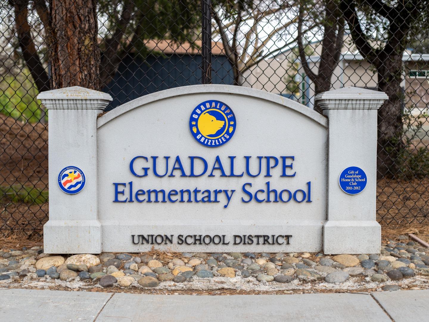 Detail Gallery Image 34 of 39 For 1458 Medallion Dr, San Jose,  CA 95120 - 5 Beds | 2/1 Baths