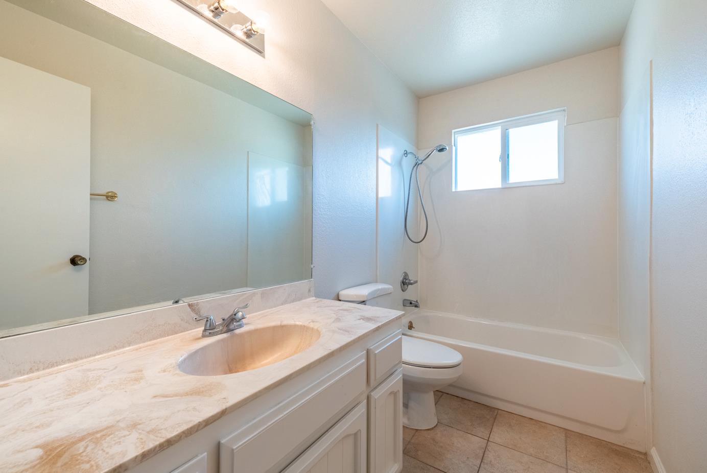 Detail Gallery Image 9 of 15 For 407 Raymond Ave, San Jose,  CA 95128 - – Beds | – Baths