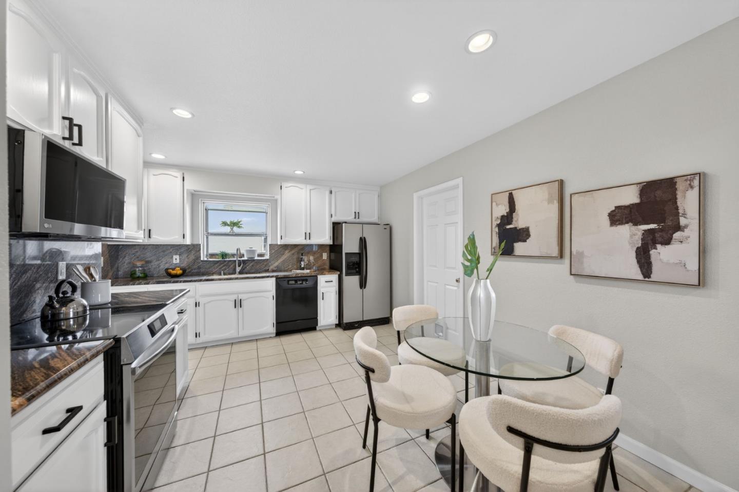 Detail Gallery Image 17 of 53 For 175 Barker St, Milpitas,  CA 95035 - 3 Beds | 2 Baths