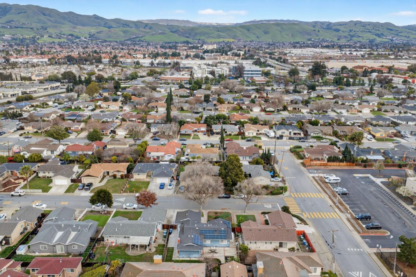 Detail Gallery Image 47 of 53 For 175 Barker St, Milpitas,  CA 95035 - 3 Beds | 2 Baths