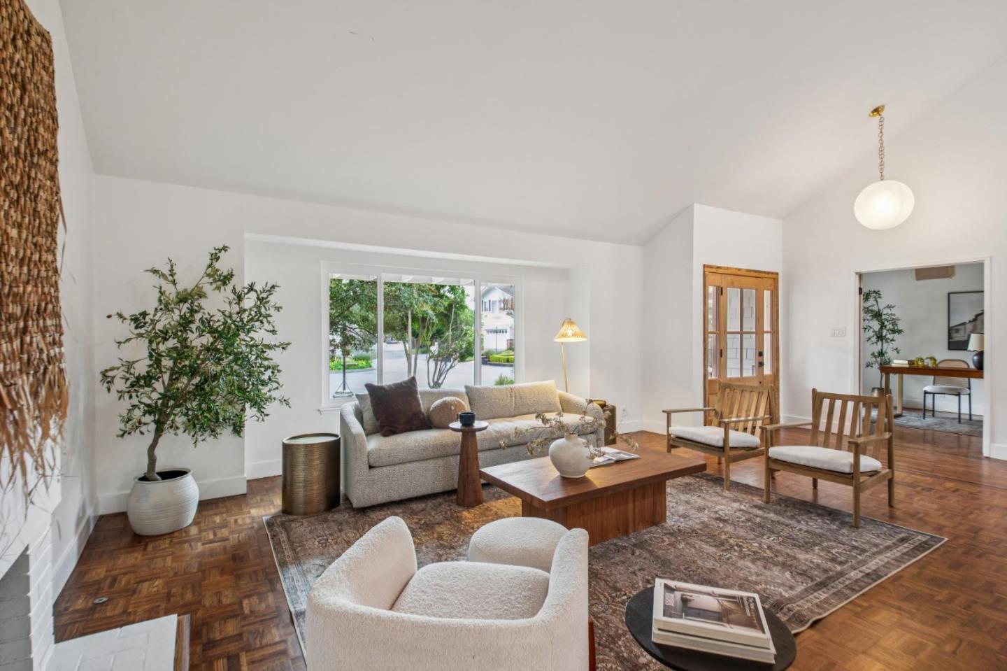 Detail Gallery Image 12 of 47 For 728 Le Mans Way, Half Moon Bay,  CA 94019 - 4 Beds | 3 Baths