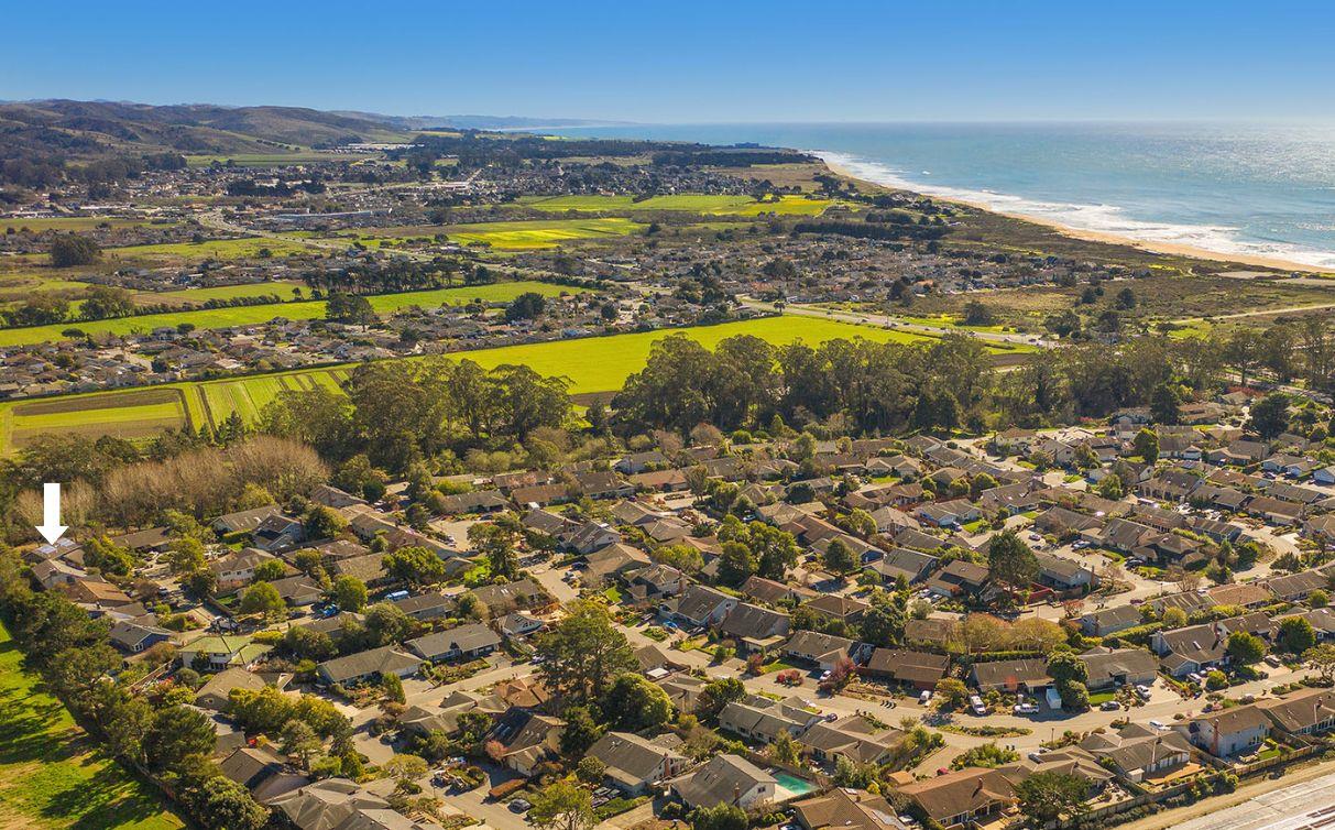 Detail Gallery Image 2 of 47 For 728 Le Mans Way, Half Moon Bay,  CA 94019 - 4 Beds | 3 Baths