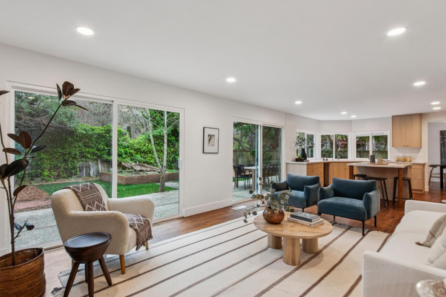 Detail Gallery Image 21 of 47 For 728 Le Mans Way, Half Moon Bay,  CA 94019 - 4 Beds | 3 Baths