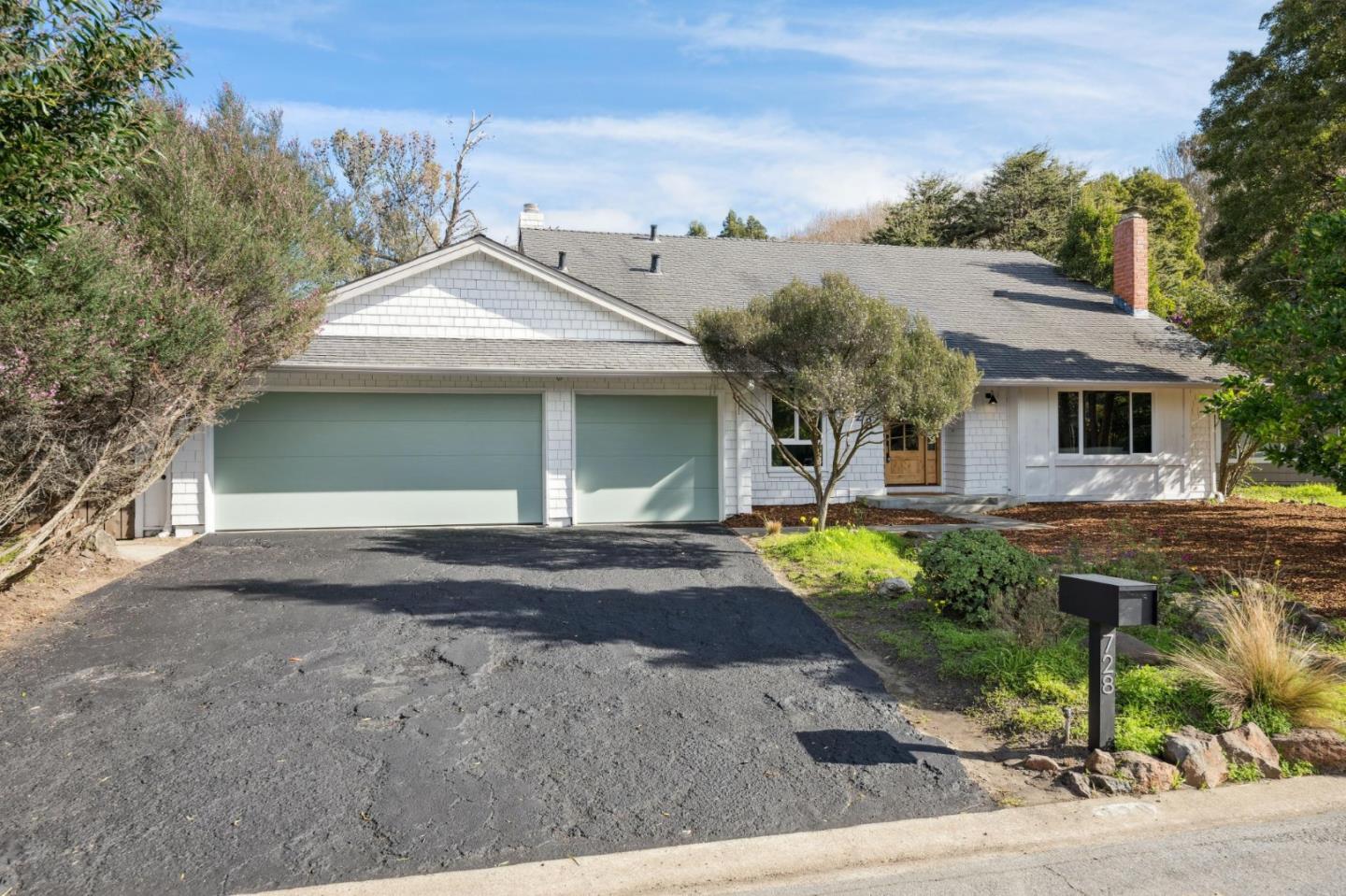 Detail Gallery Image 45 of 47 For 728 Le Mans Way, Half Moon Bay,  CA 94019 - 4 Beds | 3 Baths