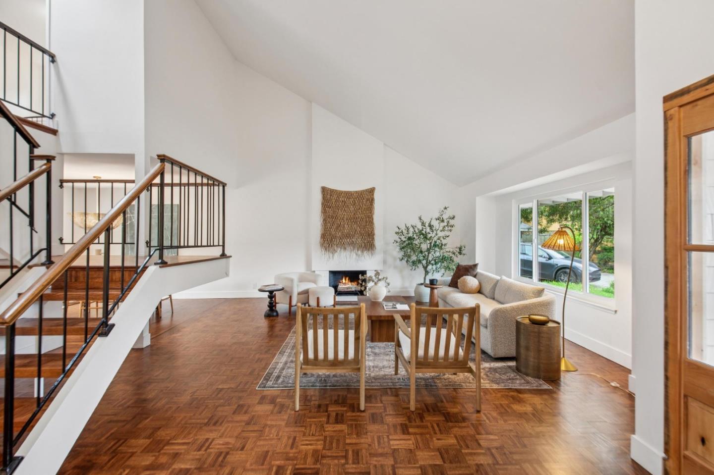 Detail Gallery Image 6 of 47 For 728 Le Mans Way, Half Moon Bay,  CA 94019 - 4 Beds | 3 Baths